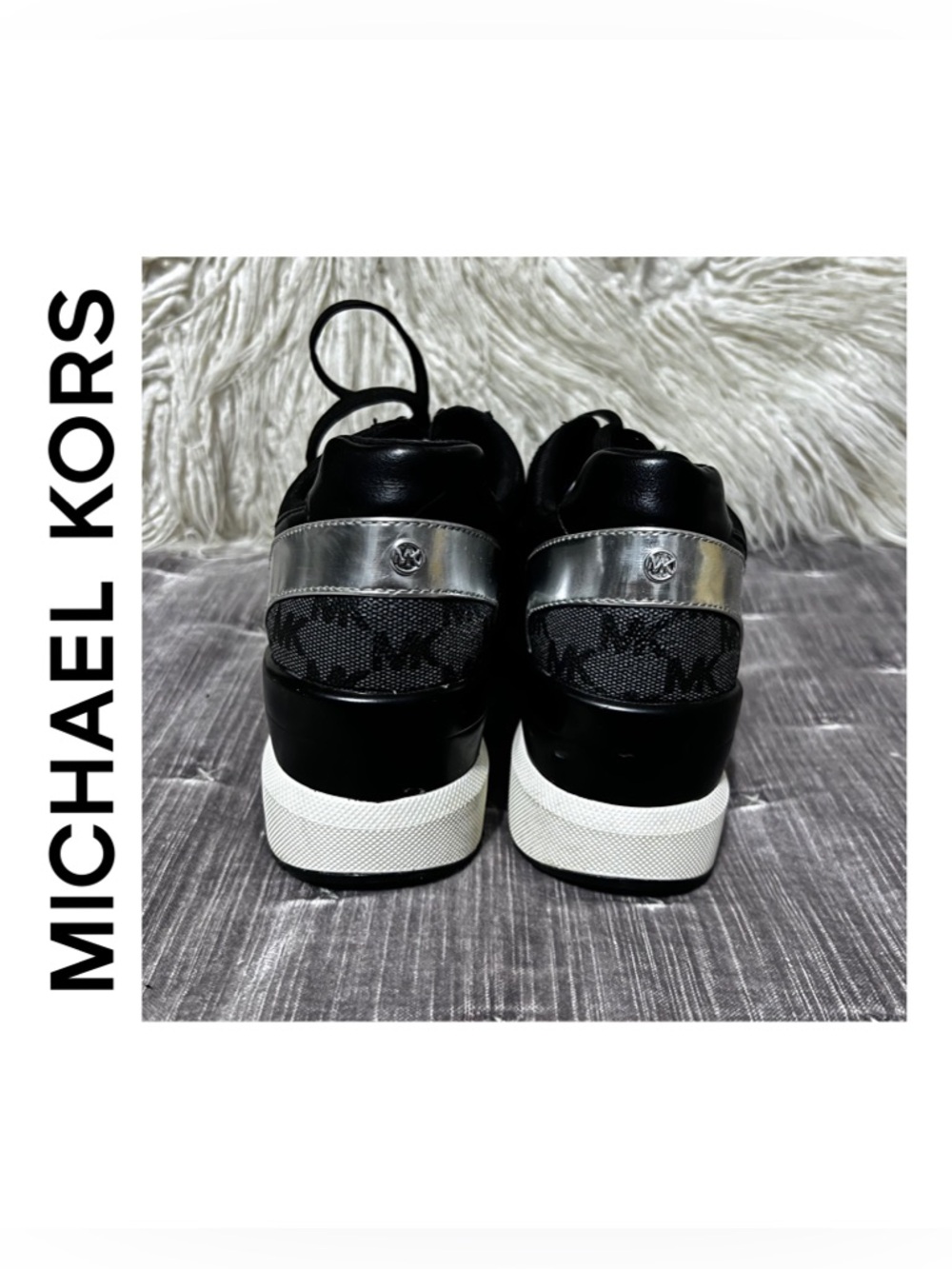 Michael Kors Sneakers - Picture 2 of 3